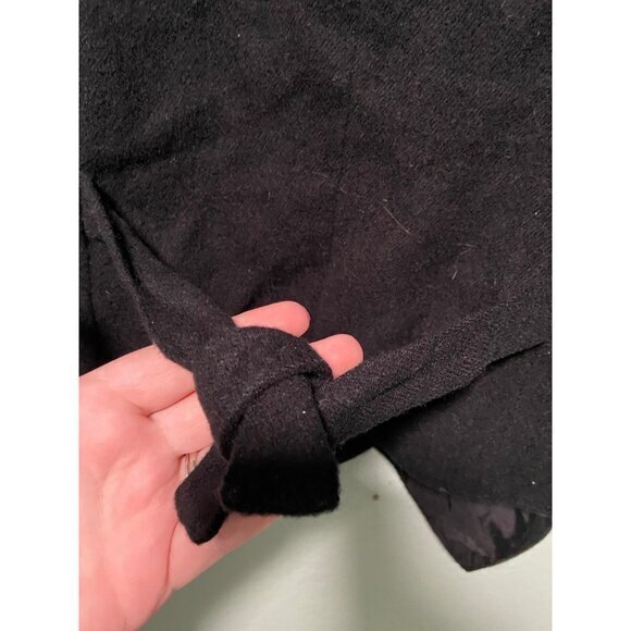 Vintage Karen Scott Women's Black and Red Poinsettia Floral Christmas Vest Large - Picture 4 of 7